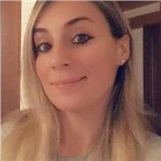 Laureata in lingue e letterature straniere impartisce lezioni e ripetizioni di lingua francese
